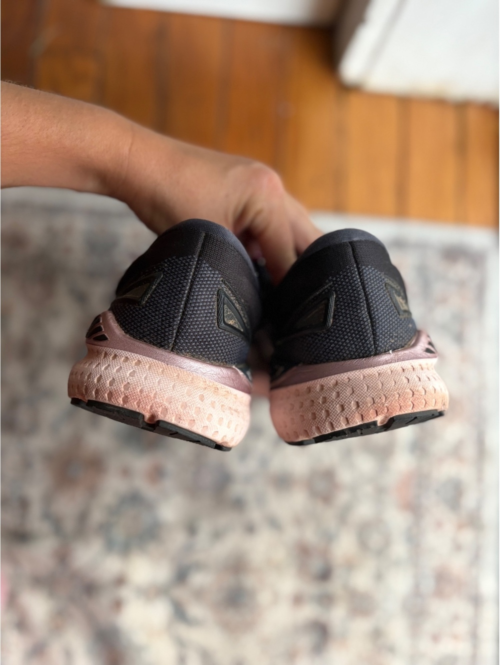 Womens size 6.5 Brooks Black and Rose Gold Running Sneakers - Picture 9 of 9